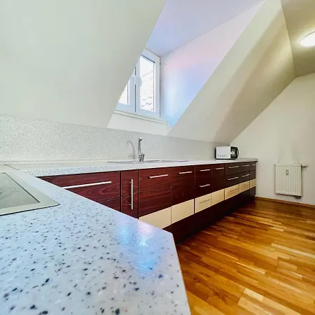 Apartment Fun & Teambuilding